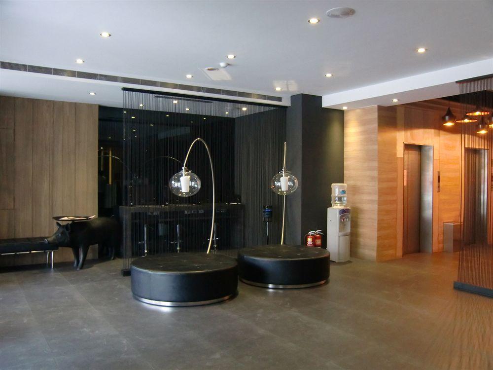 The Riverside Hotel International Kaohsiung Esterno foto
