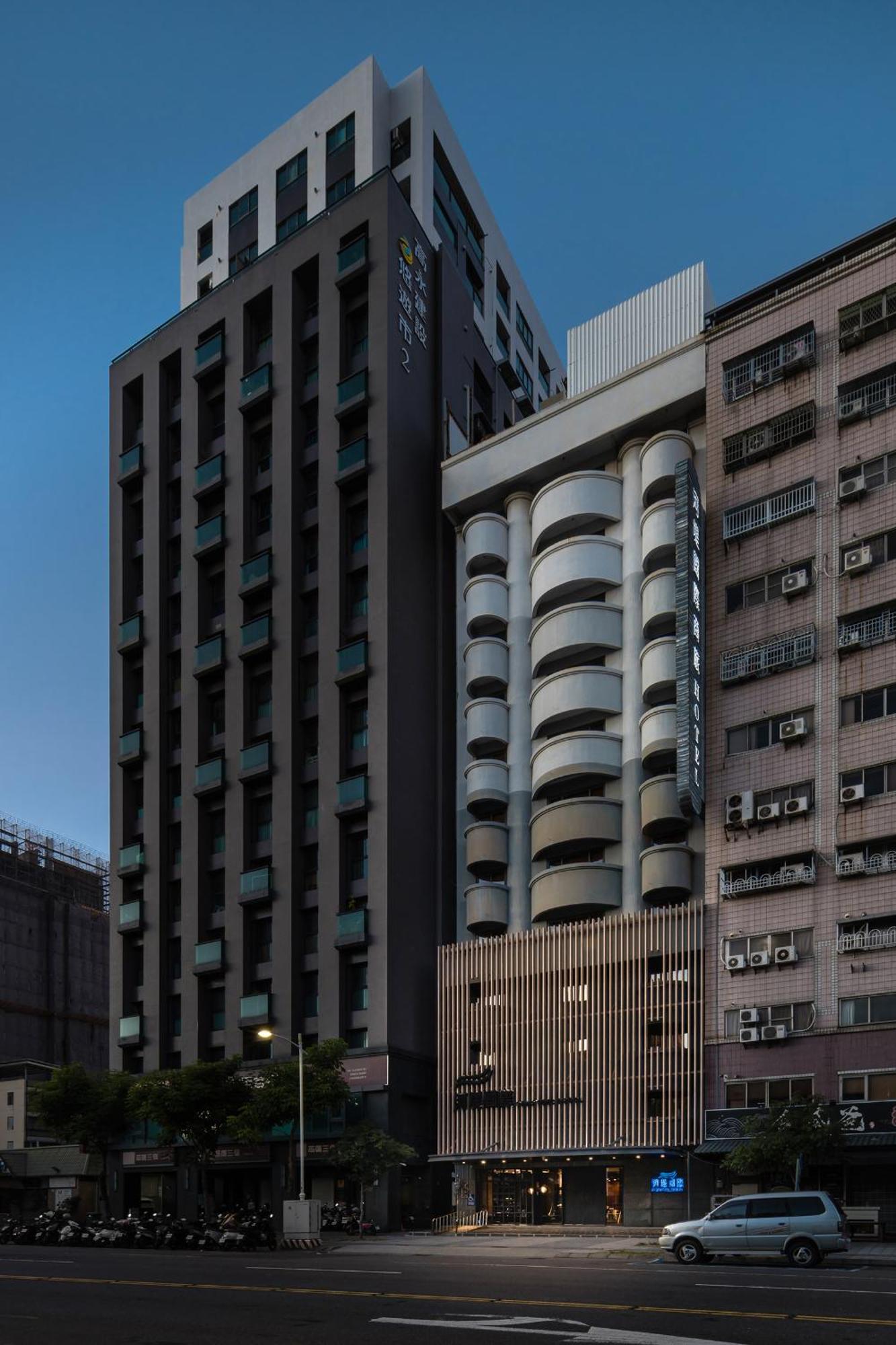 The Riverside Hotel International Kaohsiung Esterno foto