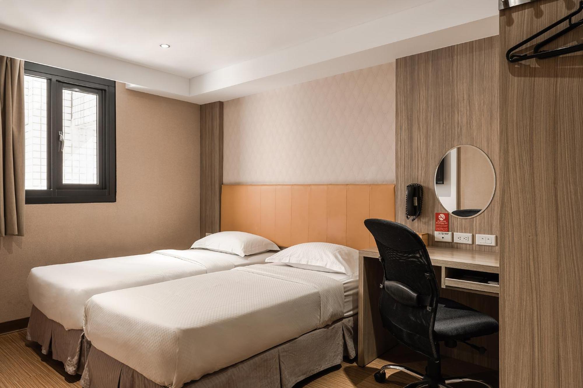 The Riverside Hotel International Kaohsiung Esterno foto