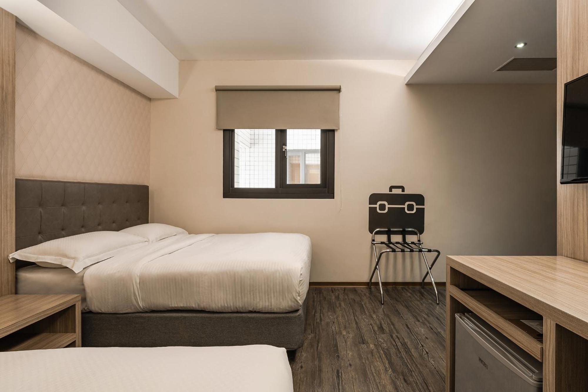 The Riverside Hotel International Kaohsiung Esterno foto