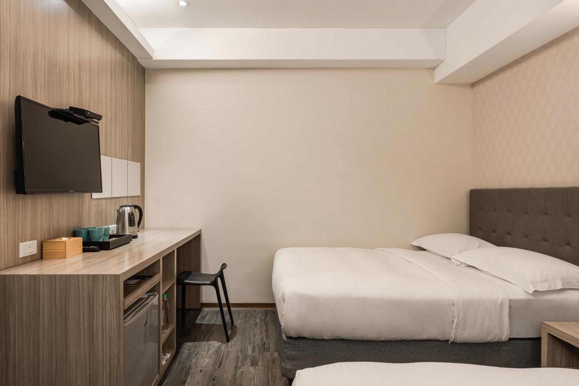 The Riverside Hotel International Kaohsiung Esterno foto