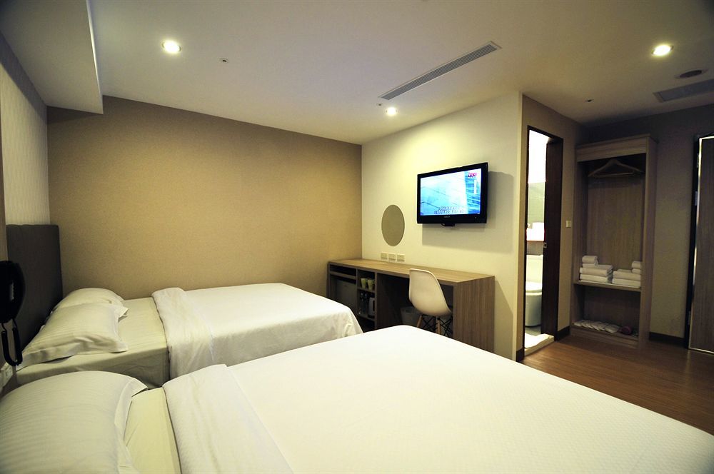 The Riverside Hotel International Kaohsiung Esterno foto