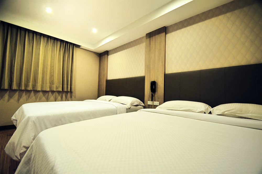 The Riverside Hotel International Kaohsiung Esterno foto